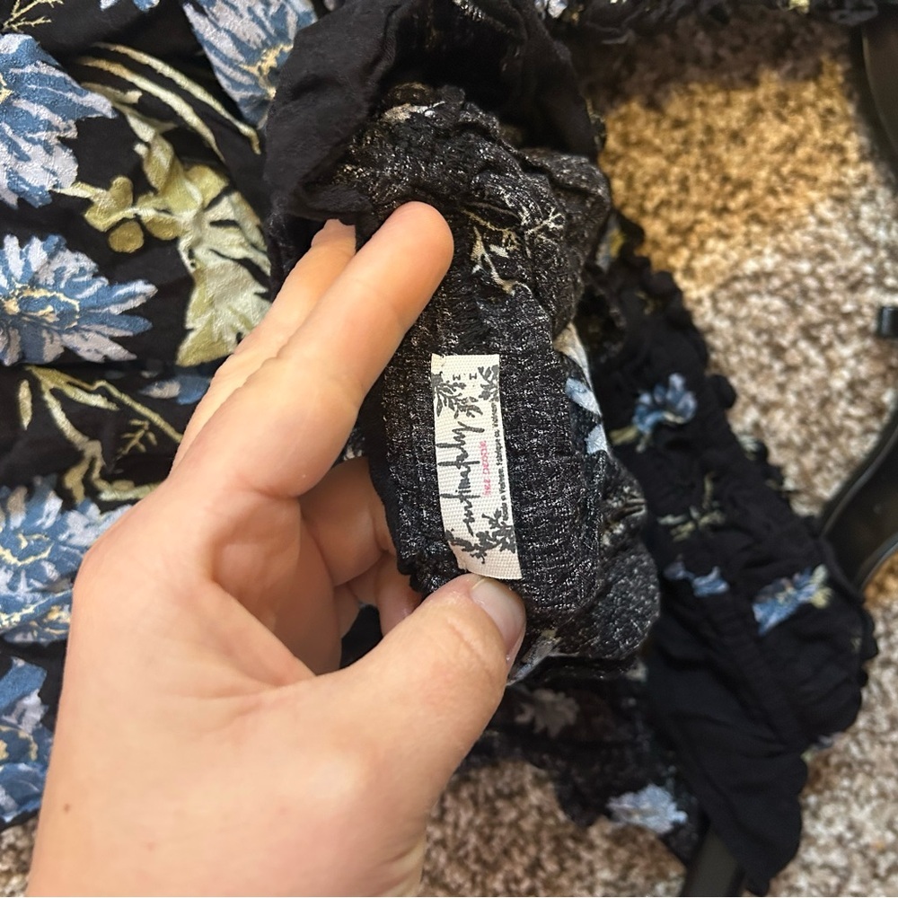 Intimately Free People Women’s Floral Black Tunic sz Medium​ - Picture 6 of 6